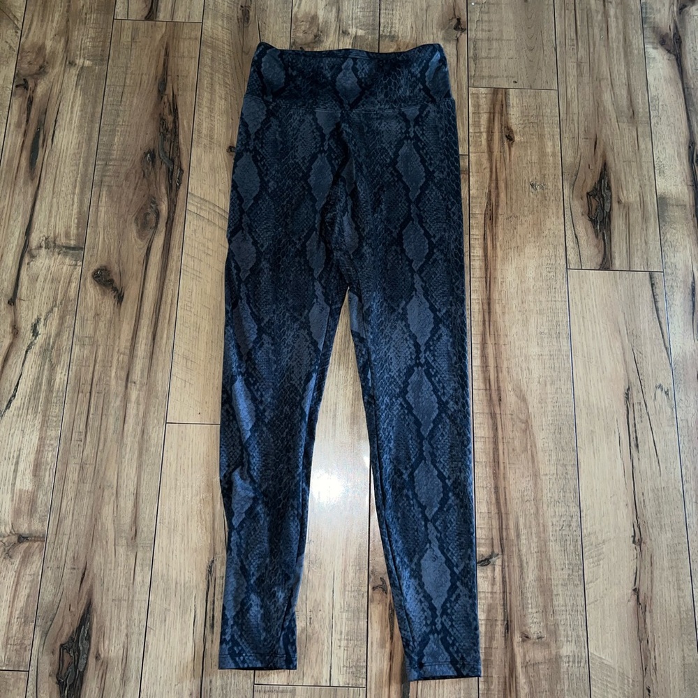 snakeskin leggings
